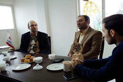 خبرنگاران آذربایجان شرقی به لباس خادمی امام رضا ملبس می‌شوند ‌