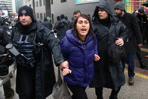 تظاهرات زنان در ترکیه به خشونت کشیده شد