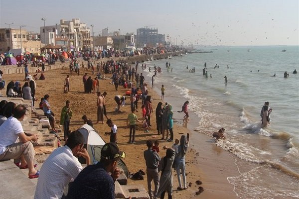 ساحل بوشهر برای شنا آلوده است/لزوم جلوگیری از ورود فاضلاب به دریا