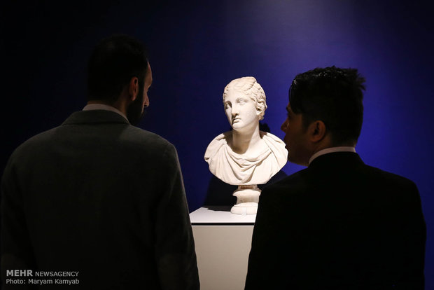 Louvre exhibition opens in Tehran in historic deal