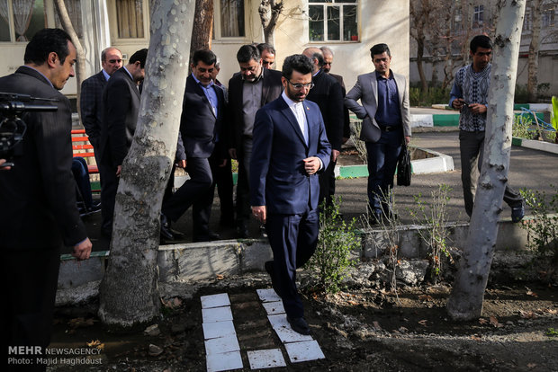 بازدید محمدجواد آذری جهرمی وزیر ارتباطات و فناوری اطلاعات از آسایشگاه جانبازان شهید بهشتی