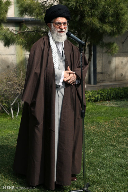 Ayat. Khamenei plants 2 saplings to mark Arbor Day