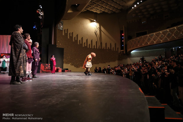 "Hamlet ve Don Kişot" tiyatro oyunu 