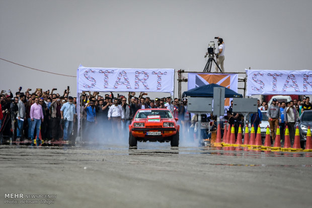 İran'daki ralli yarışlarından kareler