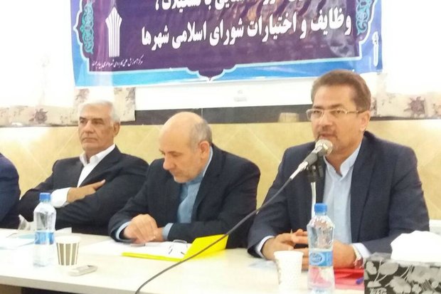شوراها از ظرفیت خود برای توسعه اقتصادی استان سمنان استفاده کنند