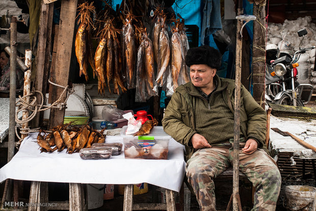 بازار ماهی فروشان انزلی، چند روز مانده به عید نوروز