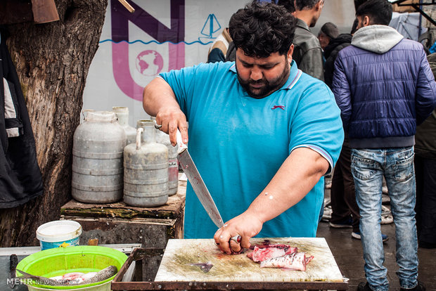 بازار ماهی فروشان انزلی، چند روز مانده به عید نوروز