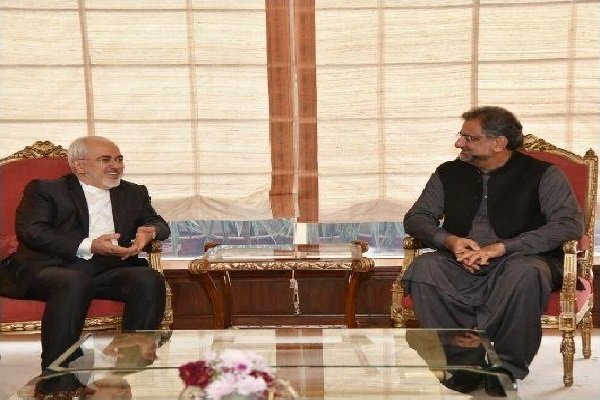 Zarif, Pakistani PM agree to follow up peace pipeline