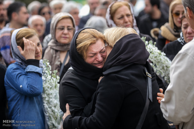 خاکسپاری لوون هفتوان بازیگر ارمنی سینمای ایران