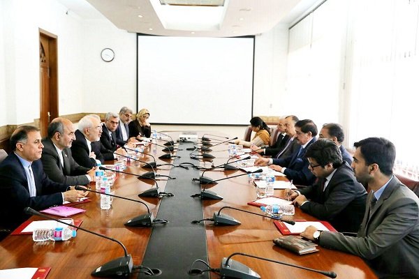 Zarif holds talks with Pakistani security adviser