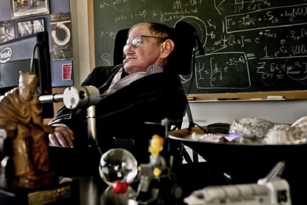 دنیا کے معروف سائنس داں اسٹیفن ڈبلیو ہاکنگ انتقال کرگئے