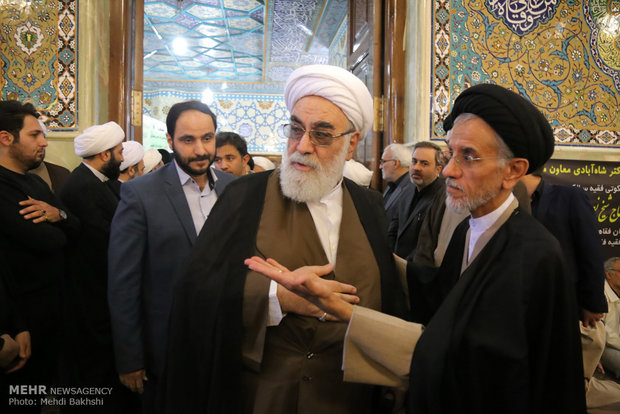 مراسم تشییع پیکر آیت الله شاه آبادی در قم