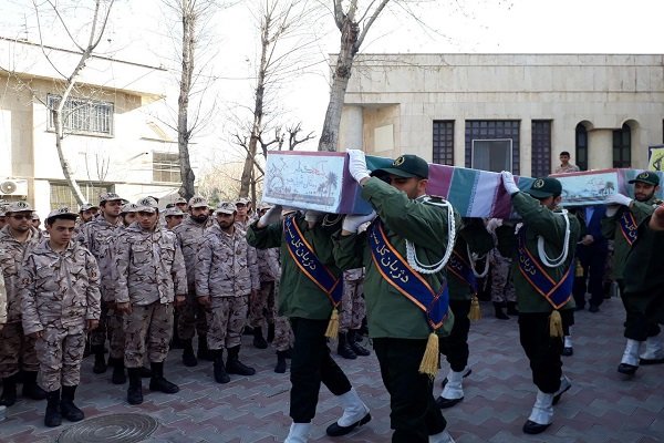 مراسم تشییع پیکر ۲ شهید گمنام در ستادکل سپاه پاسداران برگزار شد