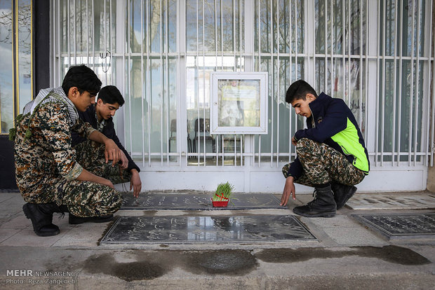 پنجشنبه آخر سال در باغ بهشت همدان