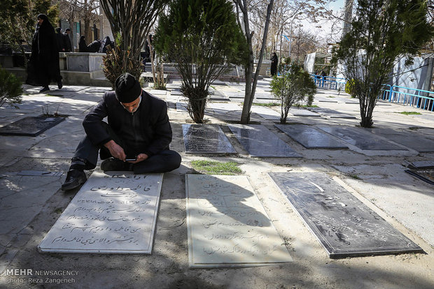 پنجشنبه آخر سال در باغ بهشت همدان