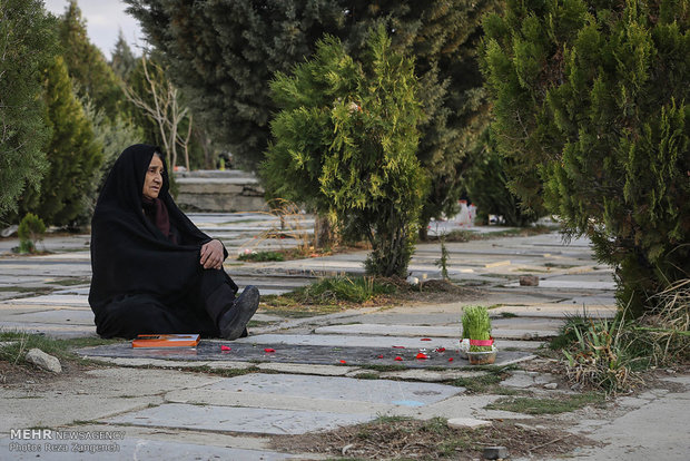 پنجشنبه آخر سال در باغ بهشت همدان