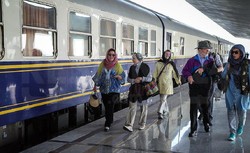 Rail passengers up 6.5% yr/yr