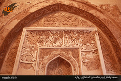  Detail shows a mihrab of the Imam Hassan (AS) Mosque in central Iran