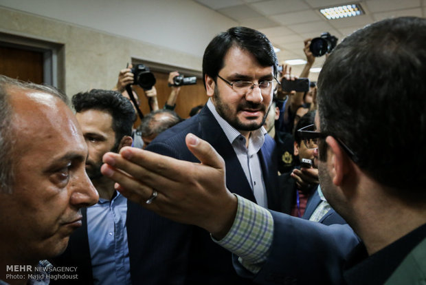 مهرداد بذرپاش موفق به ثبت نام در انتخابات ریاست جمهوری نشد