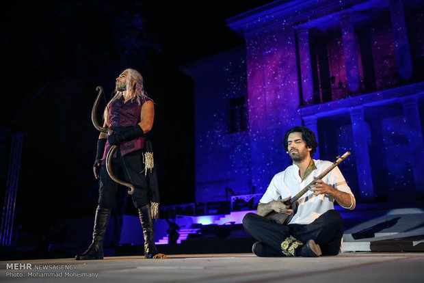 کنسرت نمایش سی با حضور همایون شجریان، سهراب پورناظری، مهدی پاکدل، سحر دولتشاهی و بهرام رادان یکی از اتفاقات مهم هنری سال بود.