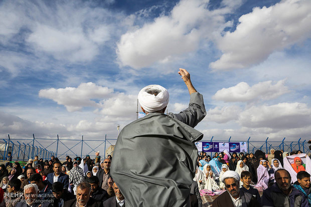 اقامه نماز باران در روستای آبشینه همدان