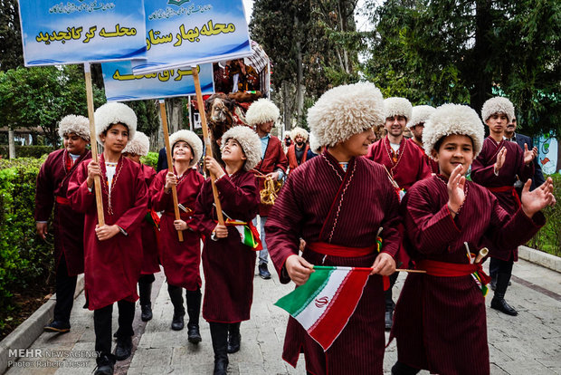 جشنواره نوروزخوانی اقوام ساکن در گرگان