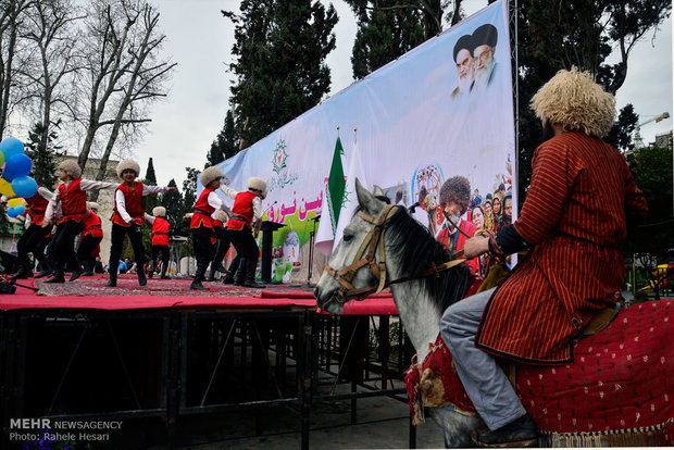 جشنواره نوروزخوانی اقوام ساکن در گرگان