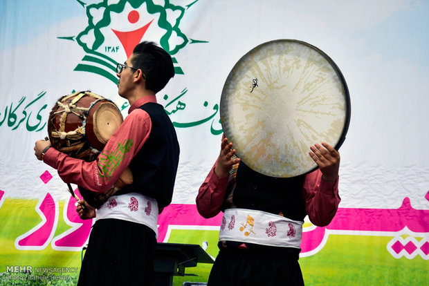 جشنواره نوروزخوانی اقوام ساکن در گرگان