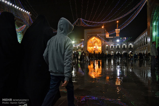 H. İmam Rıza'nın (a.s) kutsal türbesinde yeni yıl havası