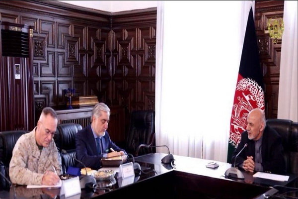 دیدار رئیس جمهور افغانستان بارئیس ستاد مشترک نیروهای مسلح آمریکا 