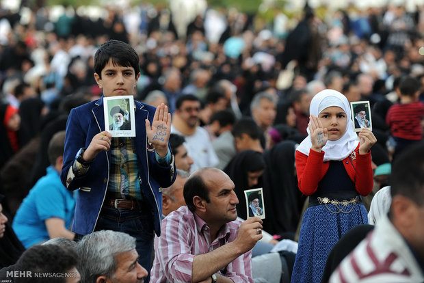 سخنرانی مقام معظم رهبری در اجتماع زائران و مجاوران حرم مطهر رضوی
