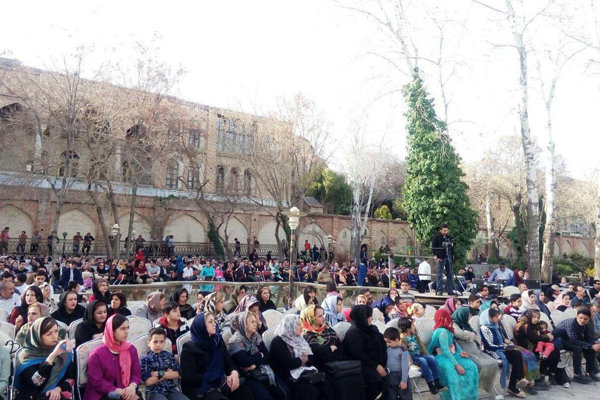 جشن شادیانه حوزه هنری کردستان با استقبال مردمی آغاز شد