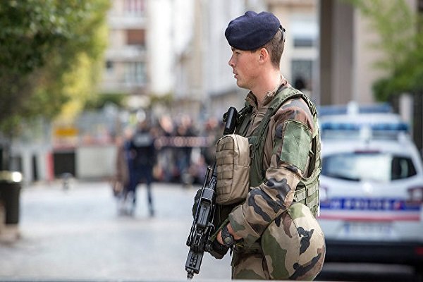 ۶ نفر به اتهام تهدید رئیس جمهوری فرانسه بازداشت شدند