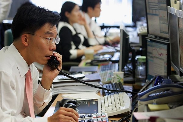 خاموش کردن اجباری رایانه ها در کره برای مقابله با پرکاری کارمندان
