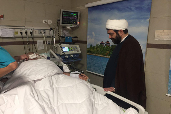 عیادت مرادی از حجت الاسلام سید مهدی طباطبایی 
