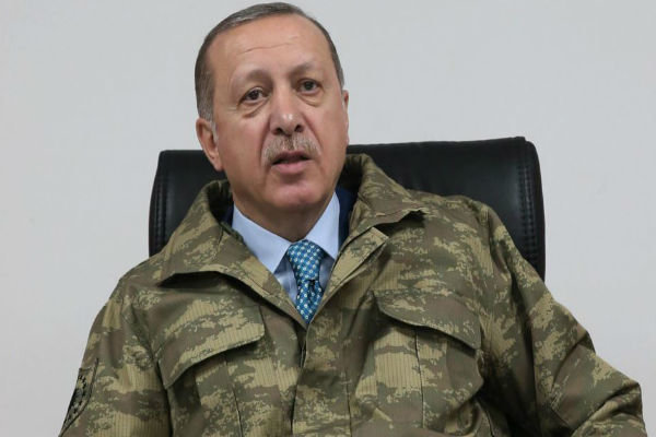 ترکی کے صدر کا عراق اور شام میں فوجی کارروائي جاری رکھنے کا اعلان