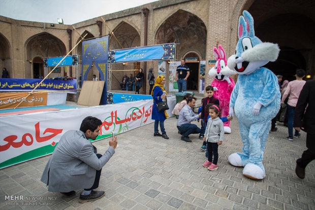افتتاحیه نخستین جشنواره ملی فرهنگ و سنن ایرانی