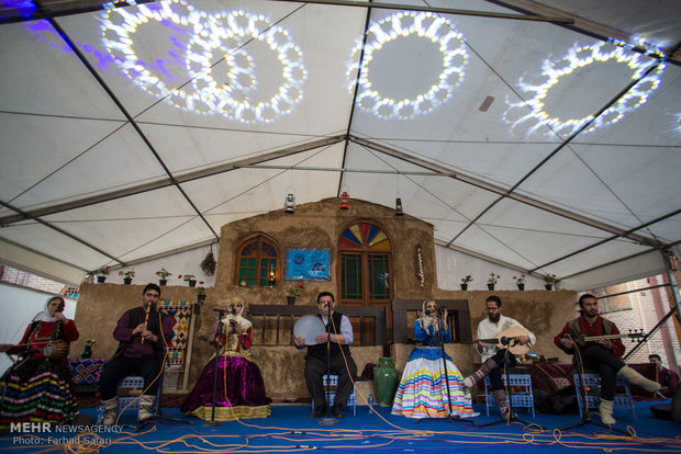 افتتاحیه نخستین جشنواره ملی فرهنگ و سنن ایرانی