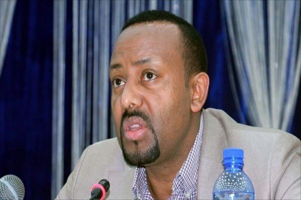انفجار در گردهمایی نخست‌وزیر اتیوپی ۱ کشته و ۱۳۲ زخمی برجای گذاشت
