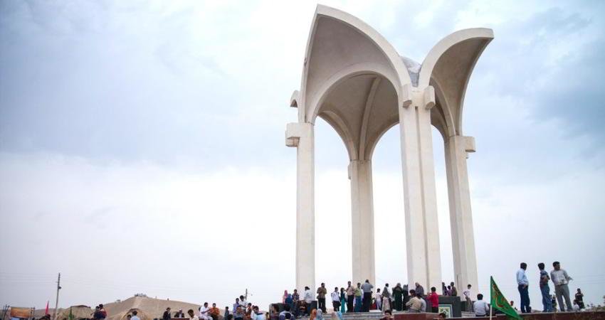 تقدیر از «مختومقلی» پژوهان در جوار آرامگاه شاعر ترکمن