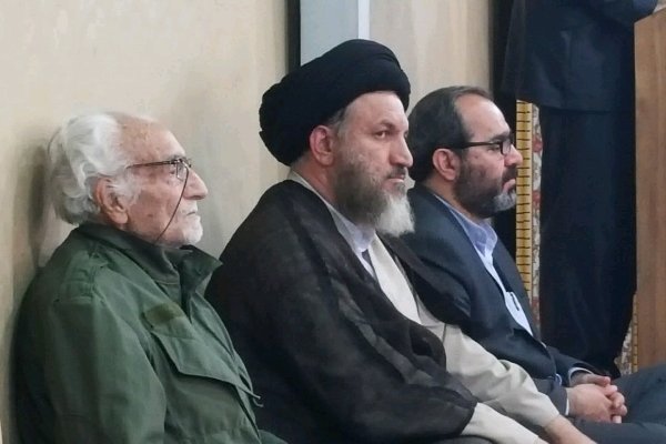 آیت الله ملک حسینی درگذشت فرهنگی فرهیخته هم استانی را تسلیت گفت