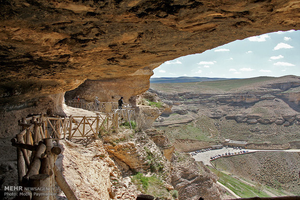 Karaftu cave