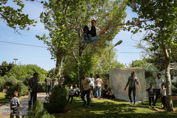 روز طبیعت در پارک بعثت تهران