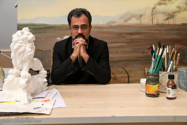 پنج چهره خبرساز «تجسمی ۱۴۰۱»/ هنرمندی که نقش نور و آتش میزند