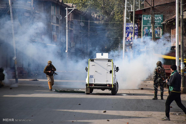 راهپیمایی مردم در اعتراض به قتل سه غیر نظامی توسط ارتش هند در کشمیر
