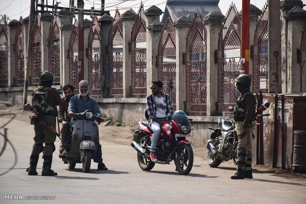 راهپیمایی مردم در اعتراض به قتل سه غیر نظامی توسط ارتش هند در کشمیر
