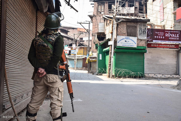 راهپیمایی مردم در اعتراض به قتل سه غیر نظامی توسط ارتش هند در کشمیر