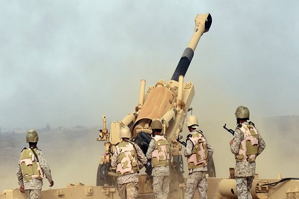القوات المسلحة اليمنية تدعو السعوديين إلى الابتعاد عن الوزارات والمقرات الحكومية
