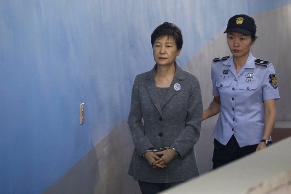 جنوبی کوریا کی سابق صدر کو دو مقدمات میں مجموعی طور پر 8 سال قید کی سزا