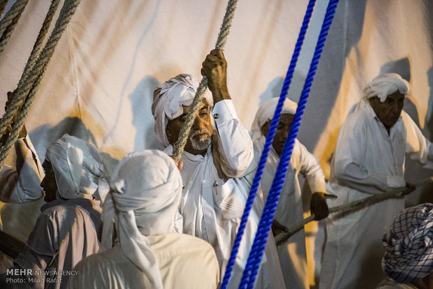مراسم رزیف در بندر کنگ‎